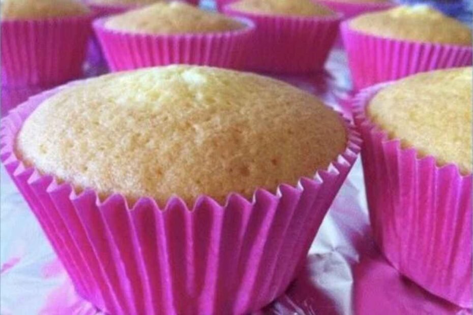 Cupcakes de Vainilla Casero! Receta Deliciosa y Fácil de Preparar