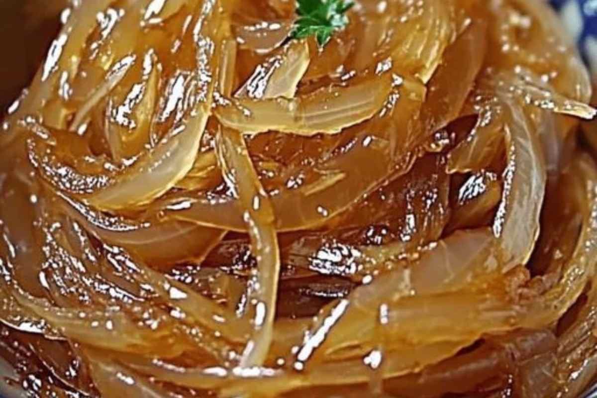 Cebolla Caramelizada! La Esencia Dulce y Aromática de la Cocina Tradicional